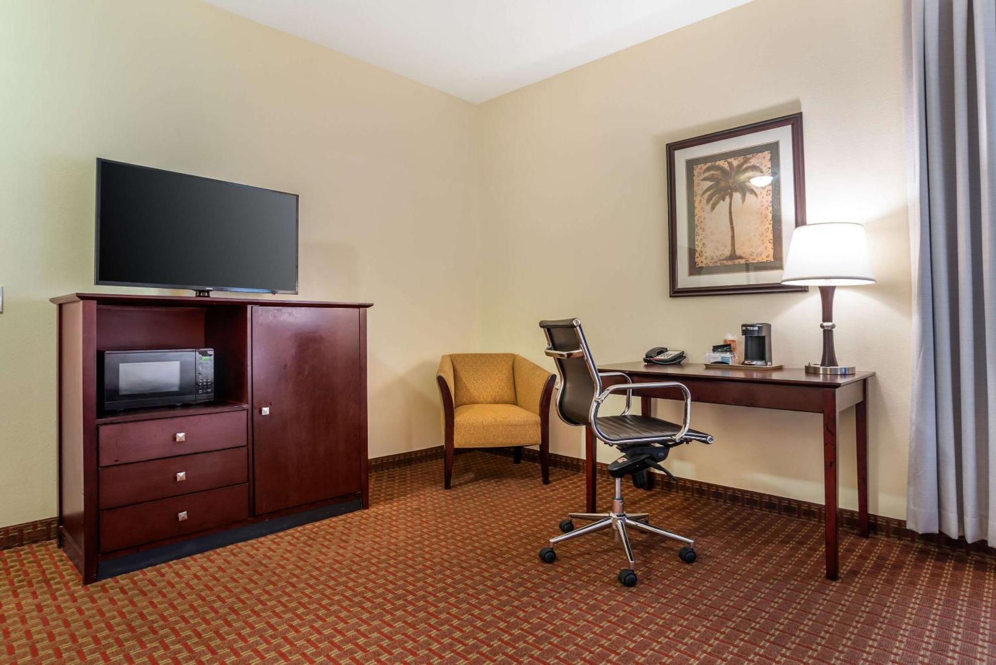 Comfort Inn & Suites Crestview Ngoại thất bức ảnh